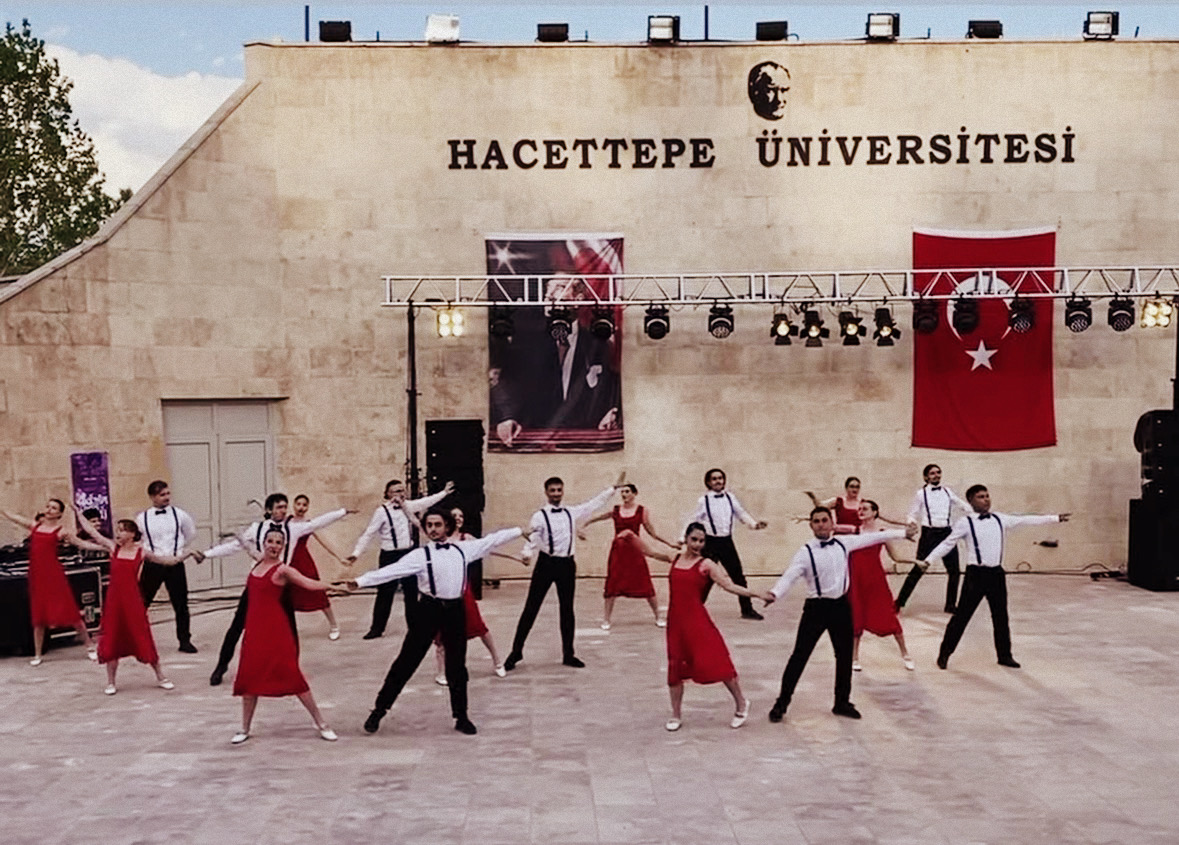 Beytepe'de Muhteşem Görsel Şölen: 14. Geleneksel Hacettepe Dans Festivali Coşkuyla Gerçekleşti!
