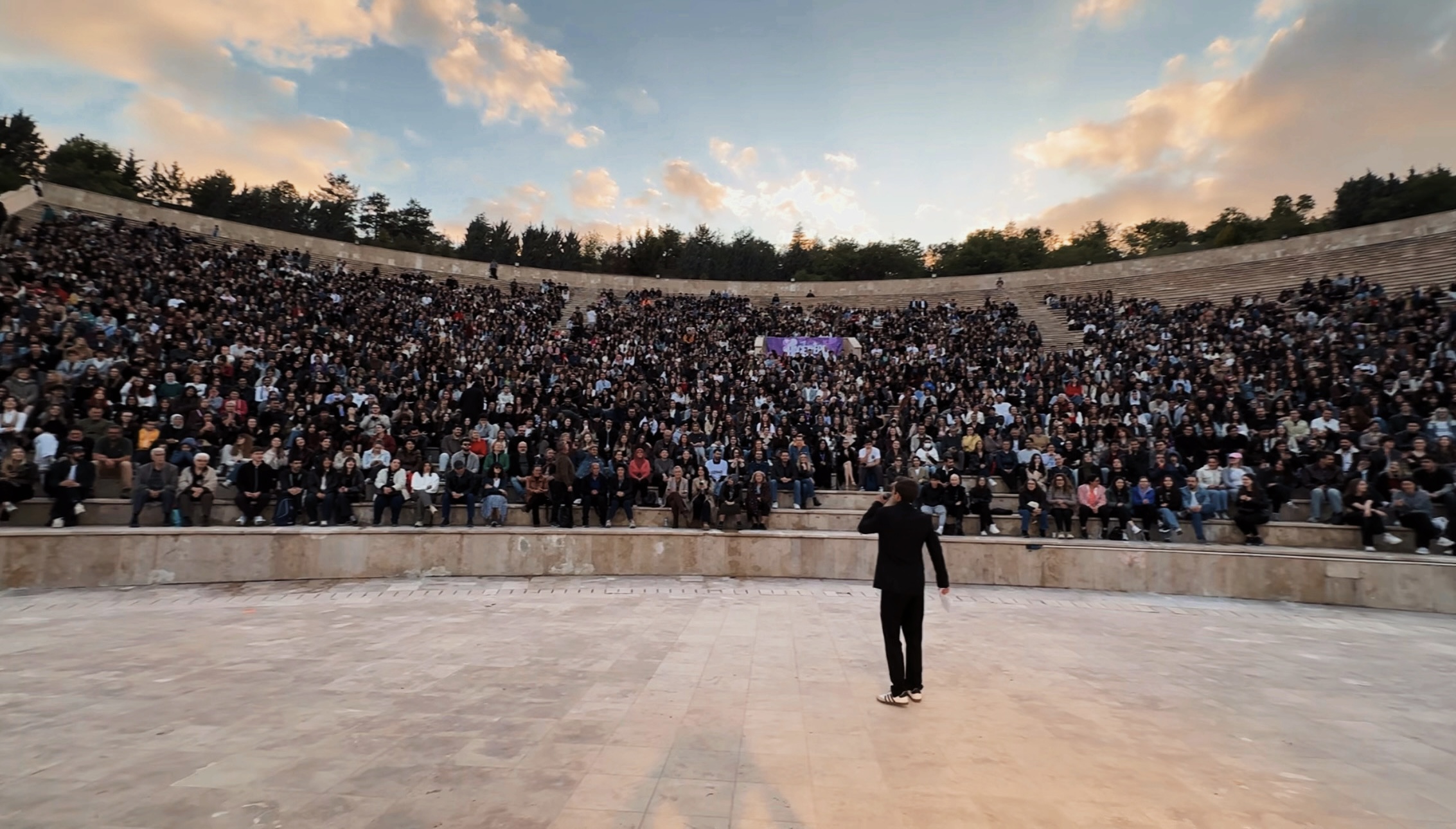 Beytepe'de Muhteşem Görsel Şölen: 14. Geleneksel Hacettepe Dans Festivali Coşkuyla Gerçekleşti!