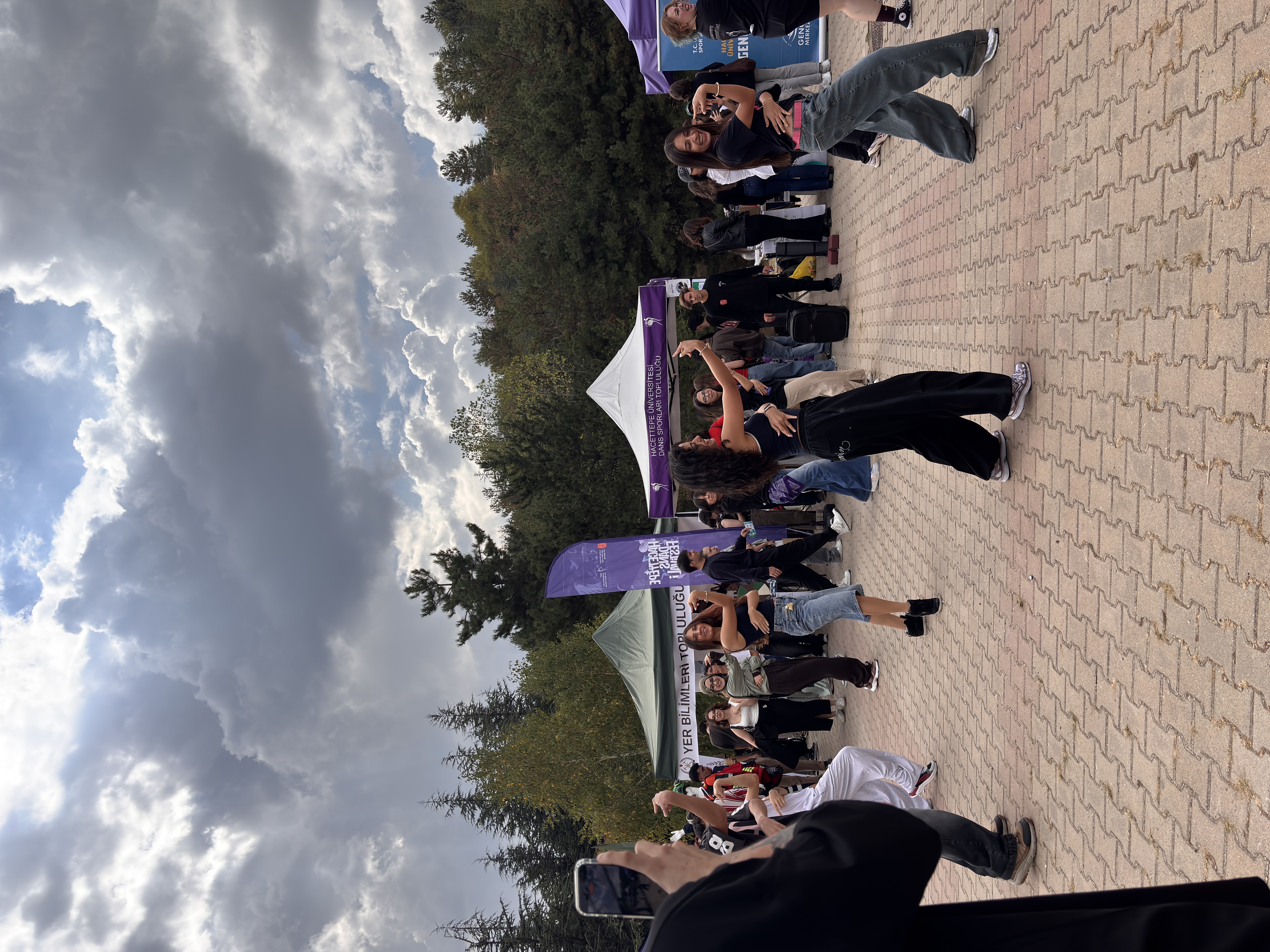 Yeni Öğrenciler Topluluklarla Buluştu